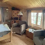 Cozy, Magical Mountain With Trails Hébergement de vacances